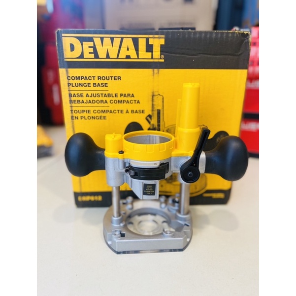 Cử Máy Router Dewalt DCW600