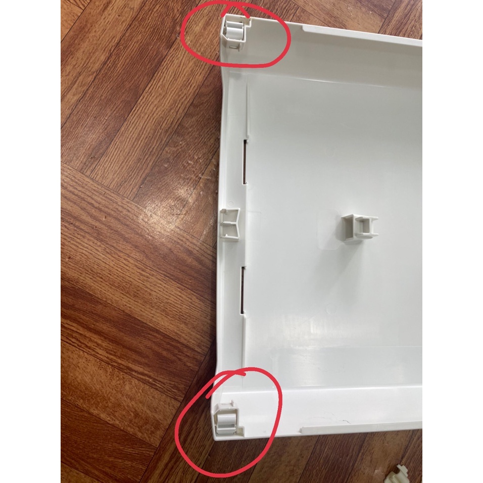 Chốt Cài Lọc Nắp Lọc Khí DAIKIN