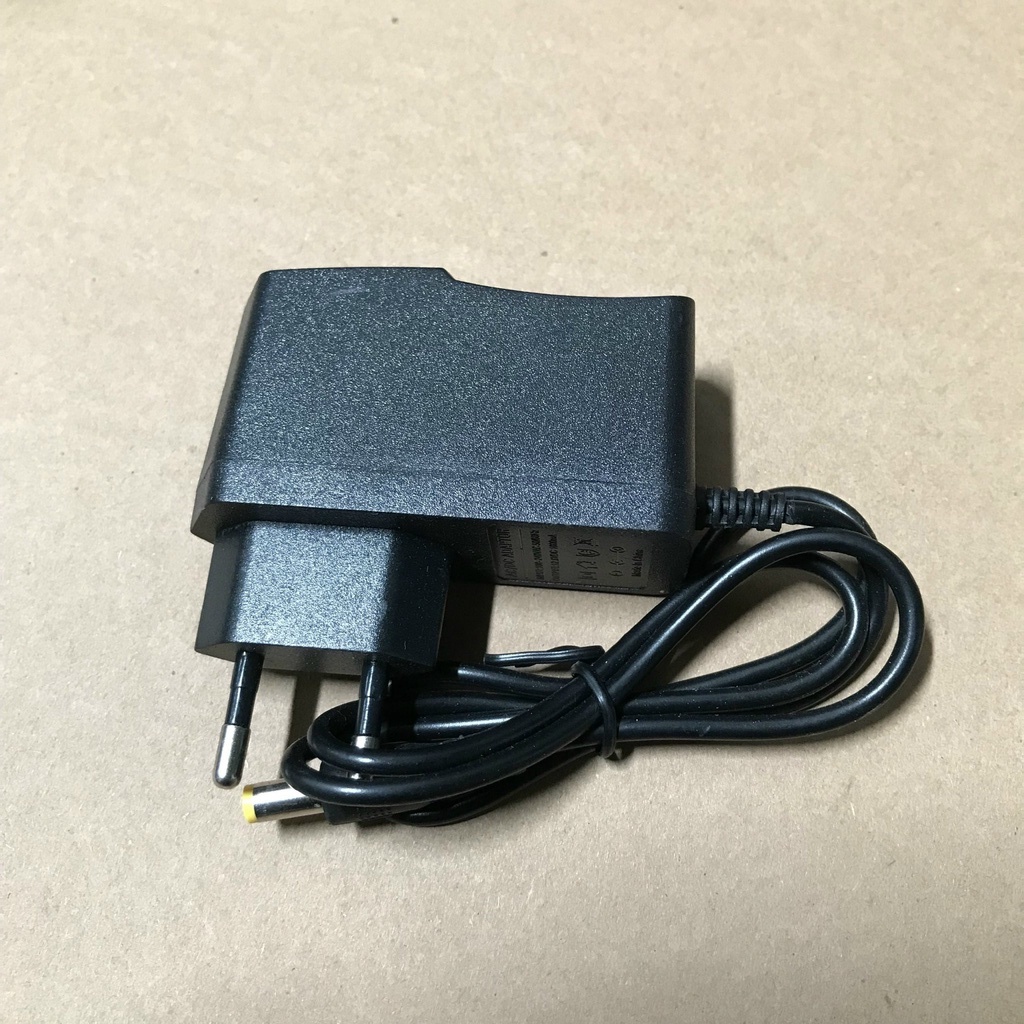 Sạc 12v - 1A Pin Máy Khoan Cầm Tay Lỗ Sạc 2.1mm Thông Dụng Xài Chung Cho Các Hãng Pin Trên Thị Trường