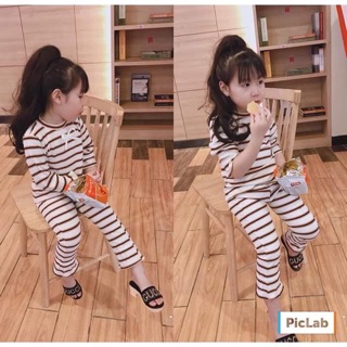 Bộ kẻ cho bé gái 8-22kg
