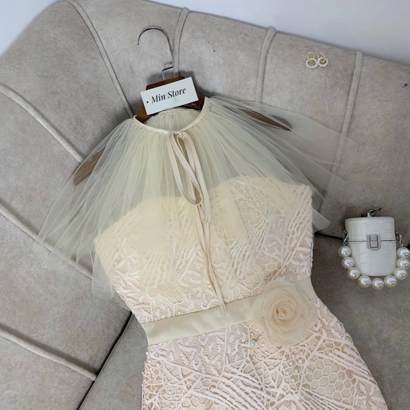 Siêu phẩm váy ren mới