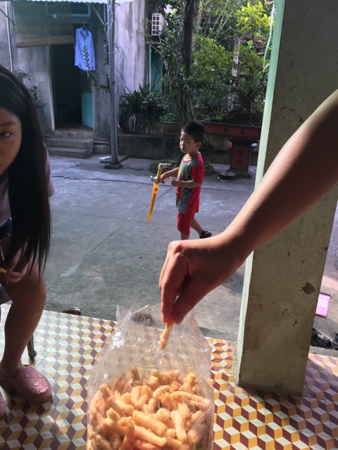 Sâu dâu đồ ăn vặt