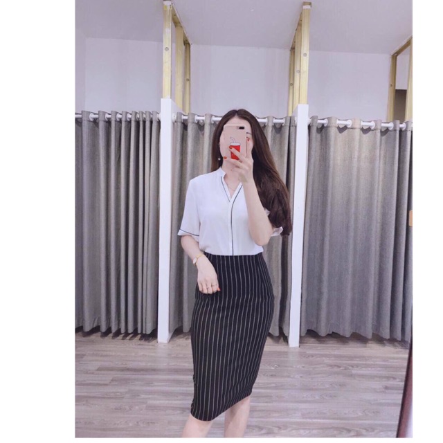 Chân váy bút chì cạp liền kẻ sọc