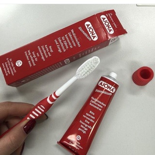 Kem đánh răng của Đức AJONA