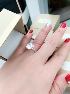 Nhẫn Swarovski