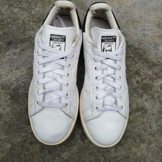 Giày stan smith chính hãng 2hand còn rất mới cho bạn một ngày đầy năng lượng luôn