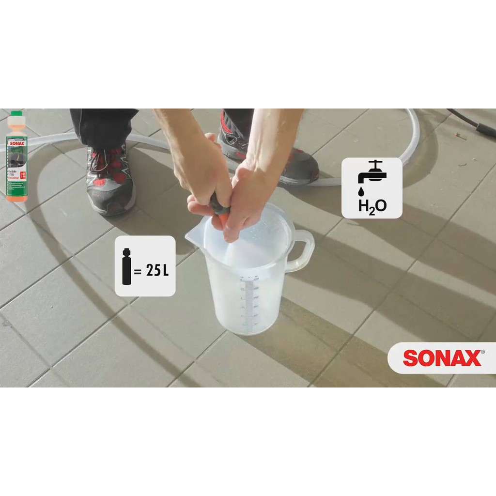 Nước rửa kính lái ô tô Sonax Clear View 1:100 Tropical Sun 387141 250ml