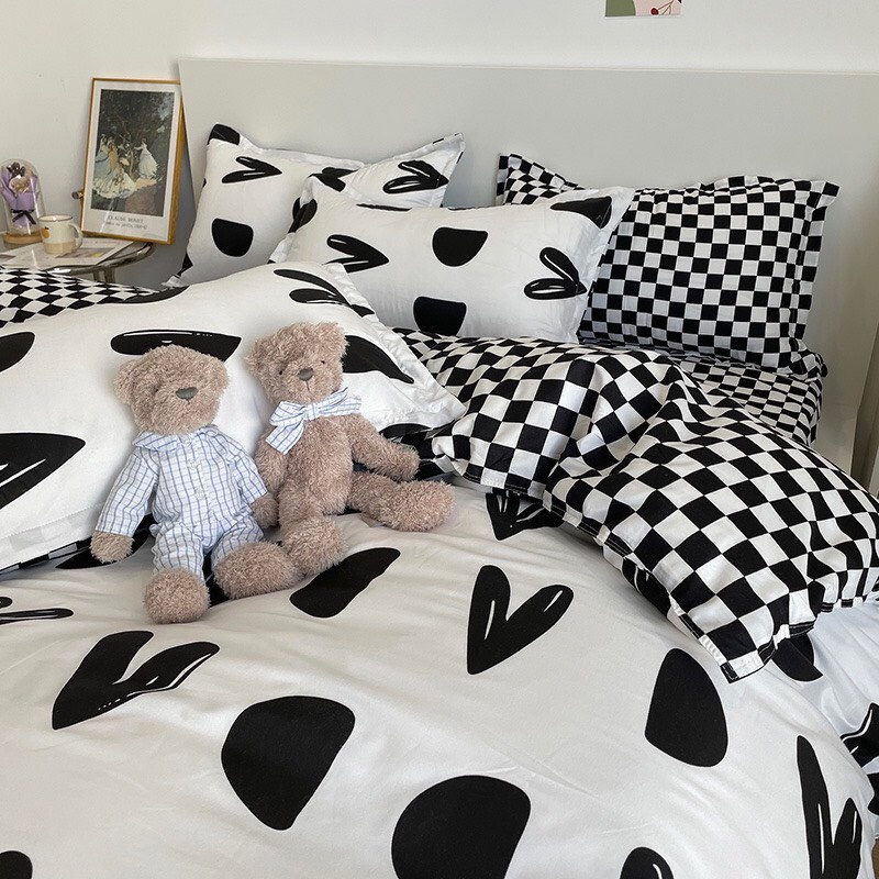 Bộ vỏ chăn ga gối 4 món Cotton Poly tim khuyết trắng đen