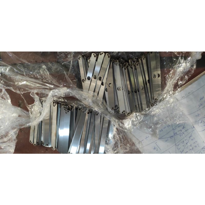 Bịt đầu máng đèn W106.