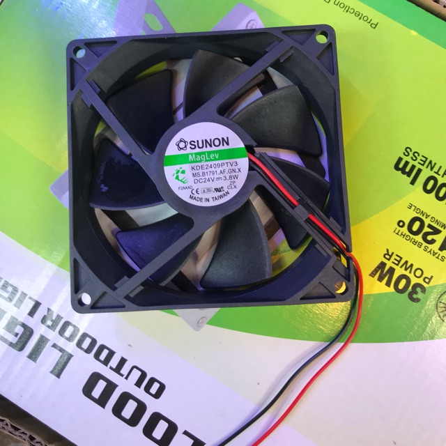 Quạt 9x9 24v.