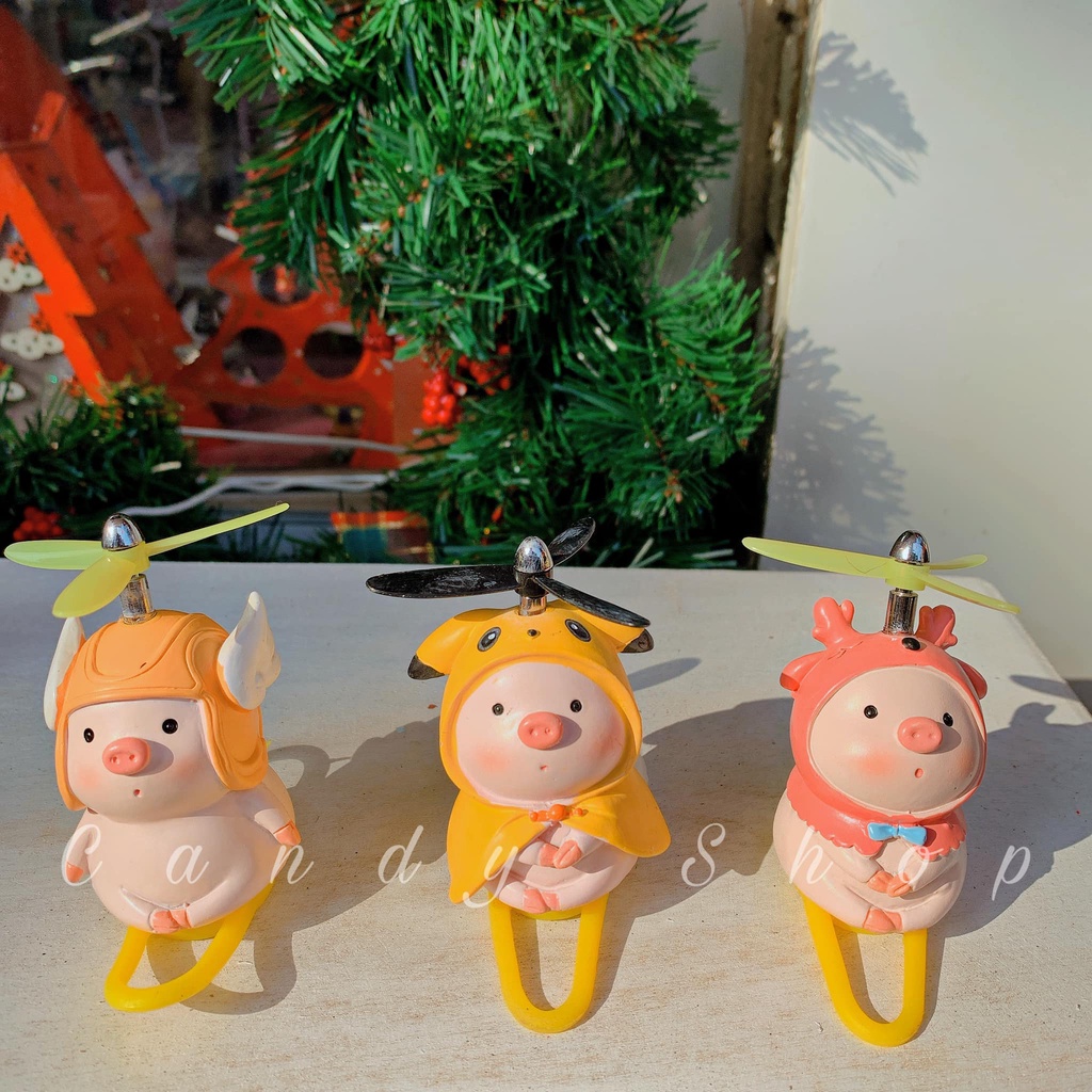 Heo đội mũ bảo hiểm chong chóng gắn xe máy, xe đạp điện (Kèm ảnh thật + Video quay thật) Candy Shop