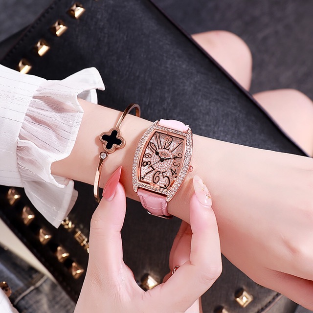 Đồng hồ nữ DZG dây da cao cấp mặt bầu đính đá sang trọng mẫu mới hot thời thượng