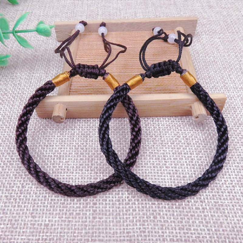 Vòng tay đan len xinh xắn | BigBuy360 - bigbuy360.vn