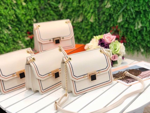 TÚI XÁCH KHÓA VUÔNG