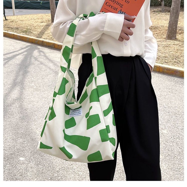 Túi Xách Đeo Chéo Một Bên Vai Dung Tích Lớn Cho Nữ