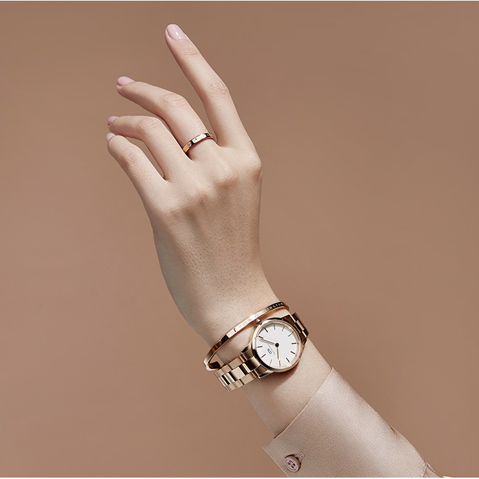 Vòng Đeo Tay Bằng Thép Không Gỉ Thời Trang Sành Điệu Cho Nữ