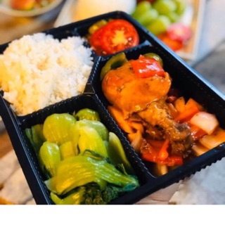 Combo 100 hop 4 ngan, dua muong,canh