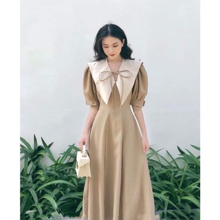 Váy cổ bèo
