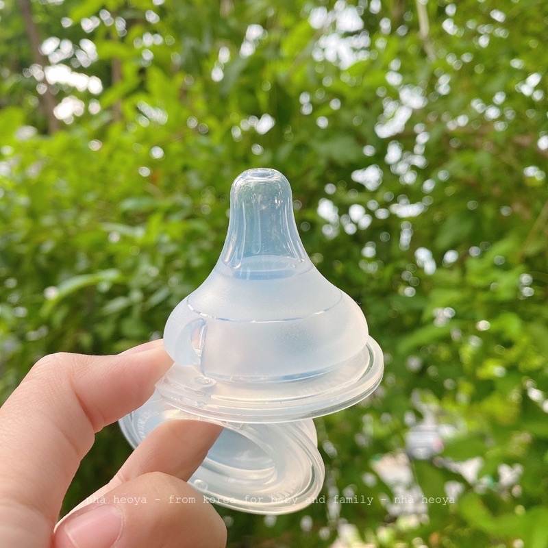 Núm Ti Bình Sữa Kichilachi Cổ Rộng Siêu Mềm Vừa Bình Moyuum