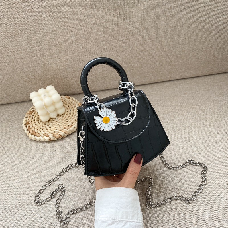 Túi Mini Đeo Chéo Nắp Tròn Nhỏ Xinh Phối Xích Hoa Cúc