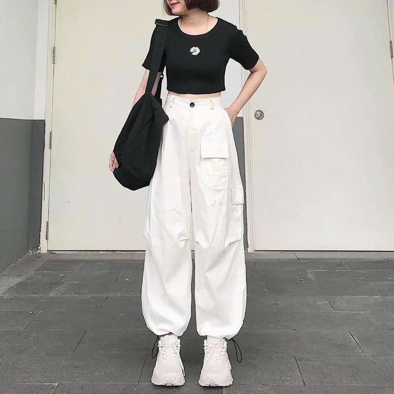 quần túi hộp trắng