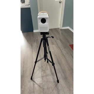 Tripod 3 chân hỗ trợ dựng máy chiếu