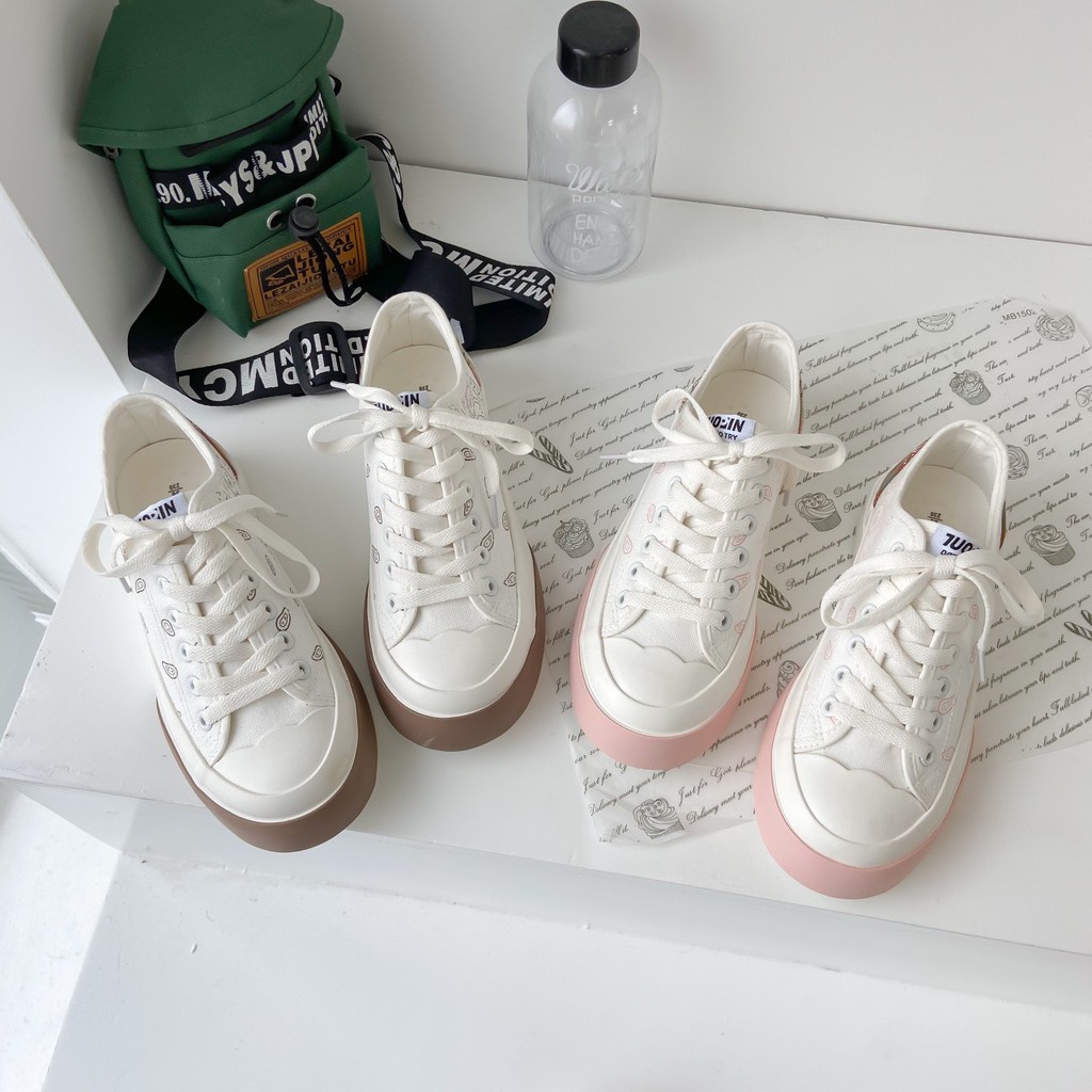 Giày thể thao nữ đế bằng kiểu dáng basic, giày sneaker  phối hoạ tiết đáng yêu kiểu dáng học sinh yêu thích