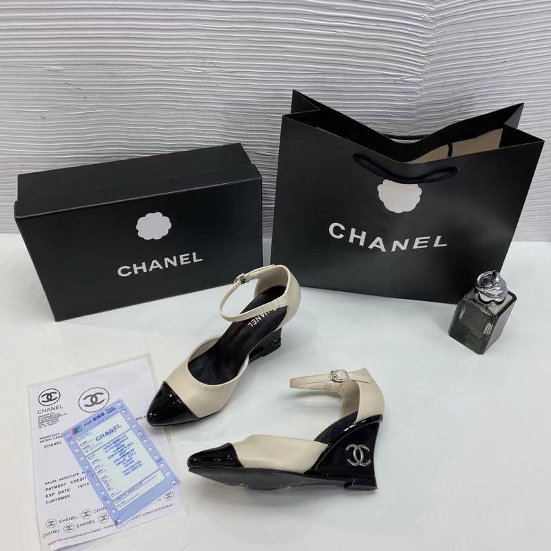 Sandal đế xuồng cnell siêu hót kèm video và ảnh thật