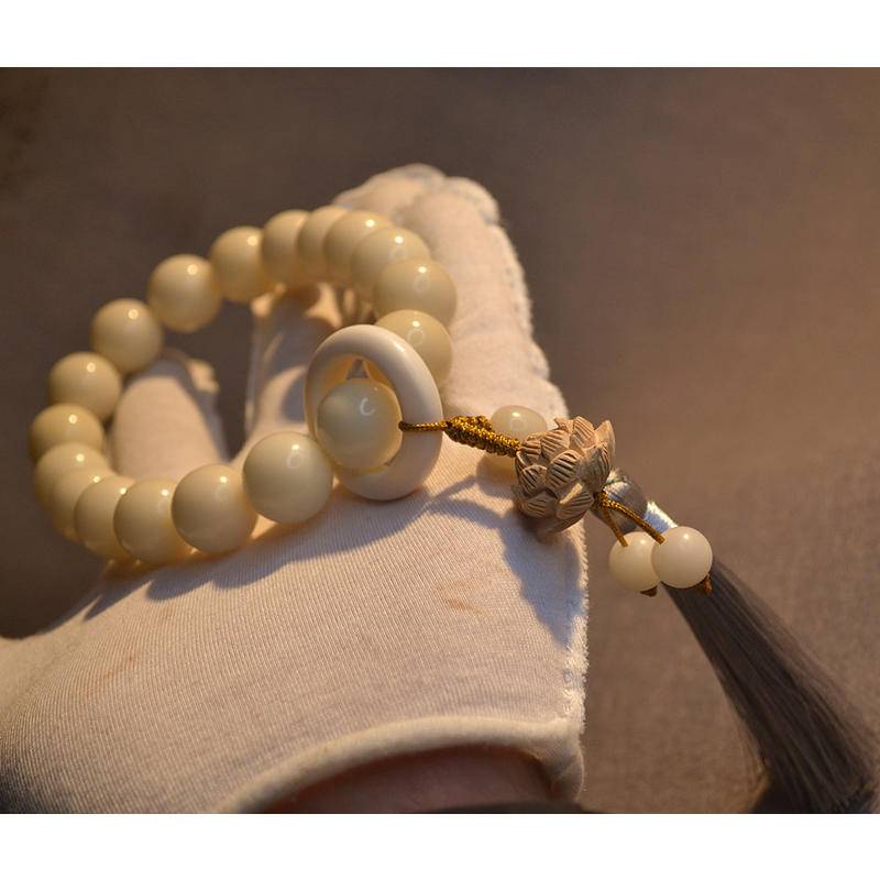 Chuỗi Hạt Bồ Đề 18 Hạt 15mm Màu Trắng