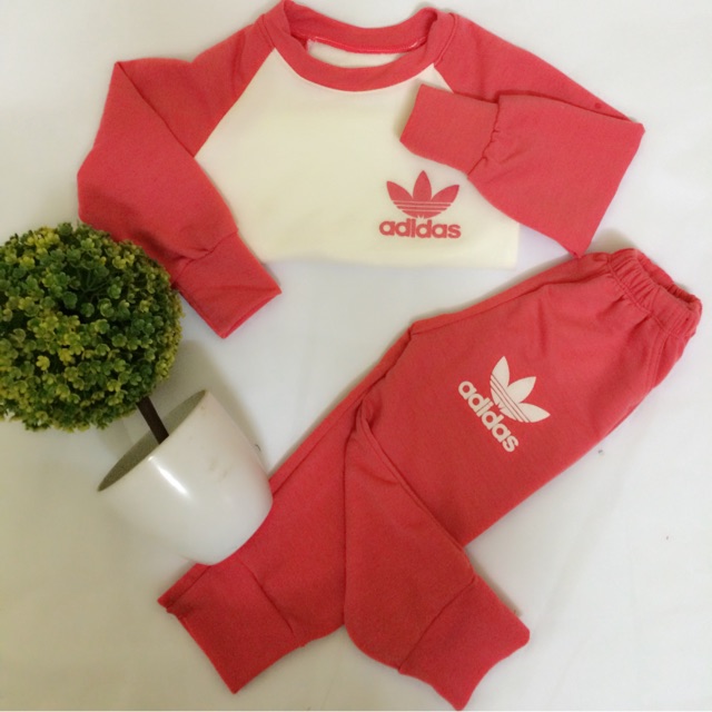 Bộ nỉ adidas màu hồng