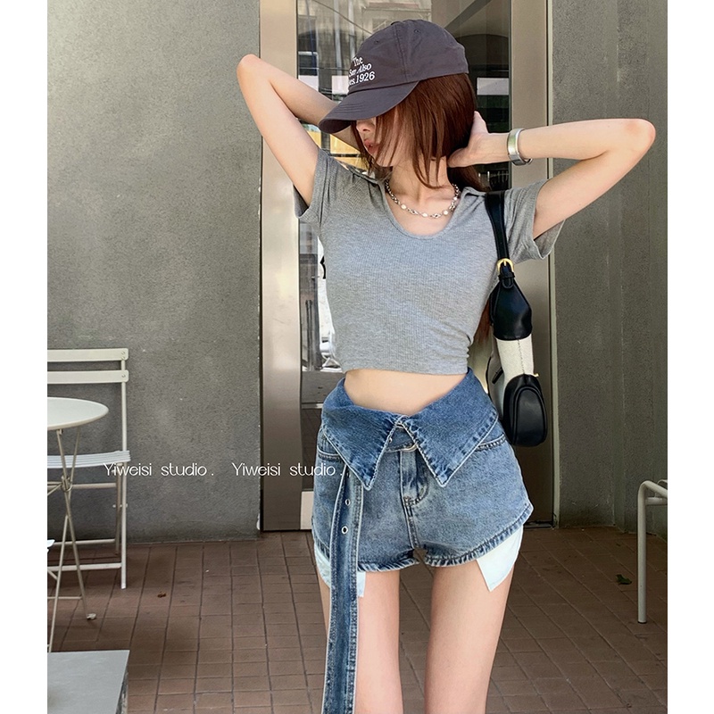 Đốt Cháy Hết Nóng, Quần Short Jean Giả Hai Lớp Viền Lông Màu Xanh Nhạt Cá Tính Cho Nữ