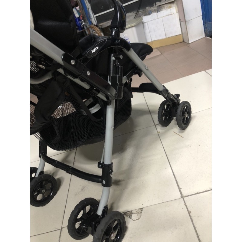 Xe đẩy 2 Chiều Aprica Lightweight Royal