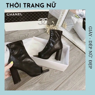 Giày bốt nữ cổ cao hở mũi chất da mềm boot nữ xỏ ngón đế vuông 8 phân kéo khóa sau cực sang chảnh.