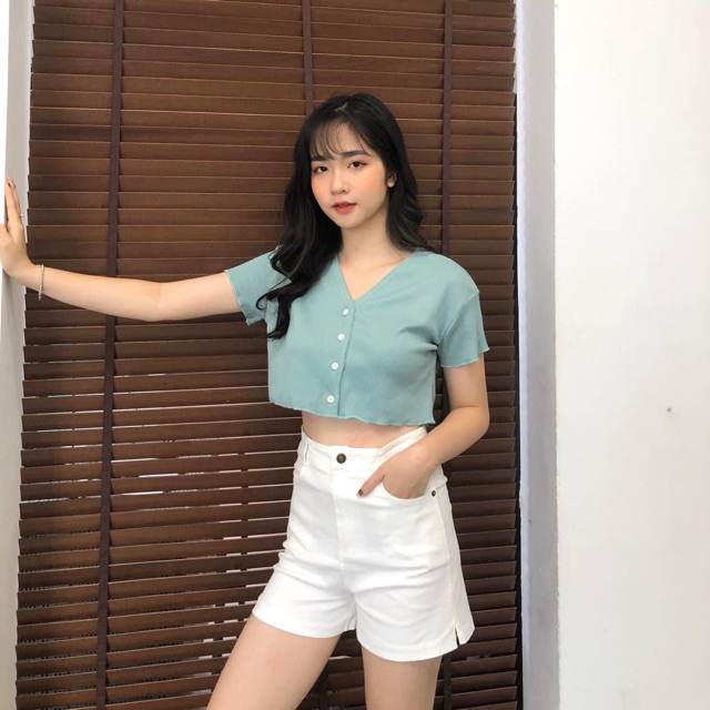 Áo croptop lửng