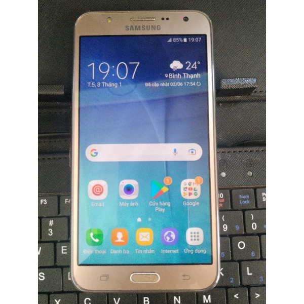 Điện thoại Samsung Galaxy J7