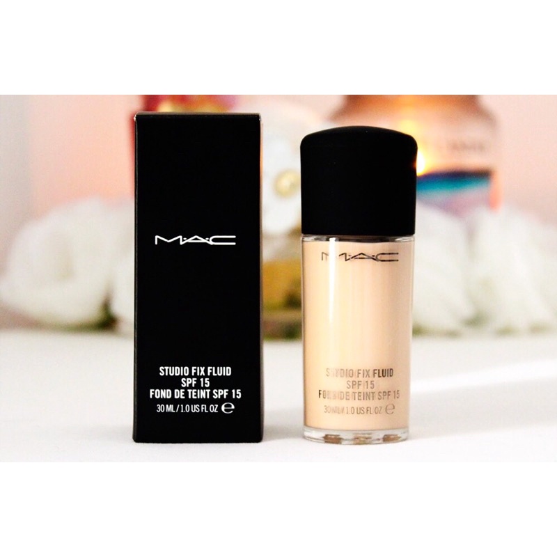 Kem nền kiềm dầu Mac Studio Fix Fluid SPF15 Fond De Teint