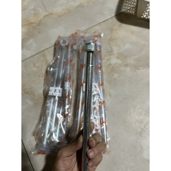 Cốt bánh sau Exciter 135/ 150