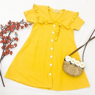 Đầm váy freesize vàng cổ bèo nút trắng