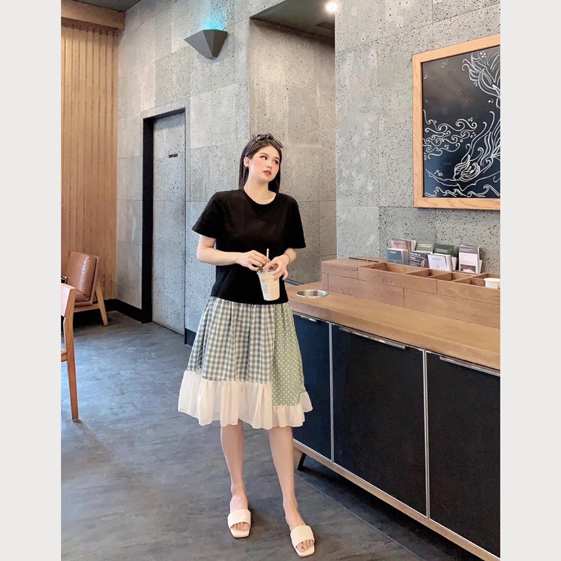Váy midi cổ tròn đuôi cá pha màu chấm bi caro tay ngắn 0VMD.01054