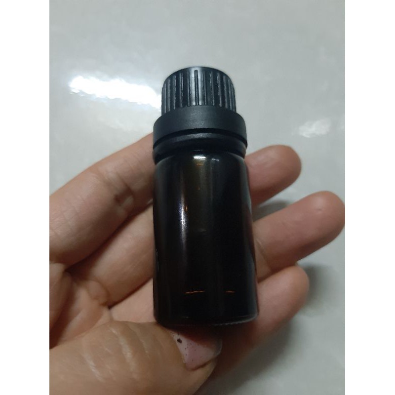 chai thủy tinh 20ml nắp vàng hoặc nhựa đen