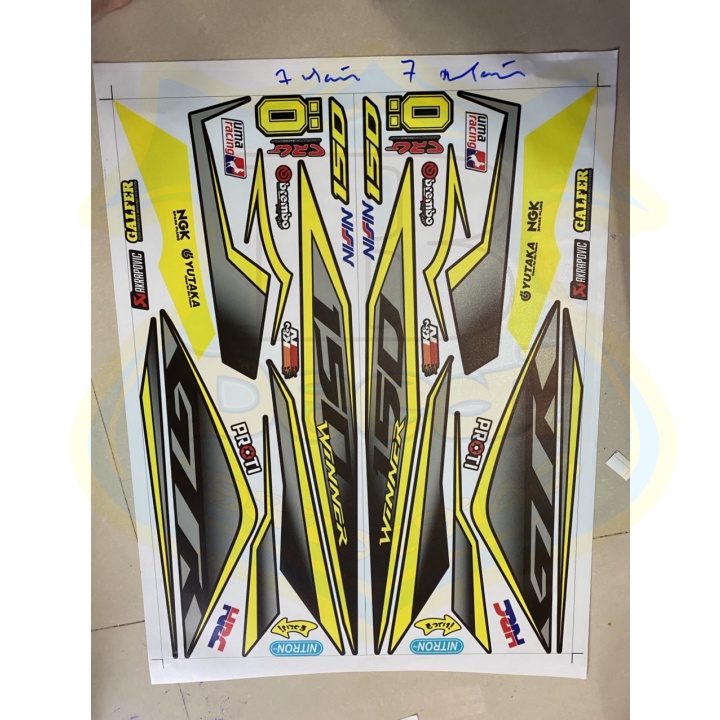 Tem winner GTR vàng đen