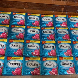 Nước xả vải Downy dây 10 gói* 20ml