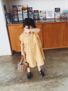 Váy caro vàng(Thuỳ vân)