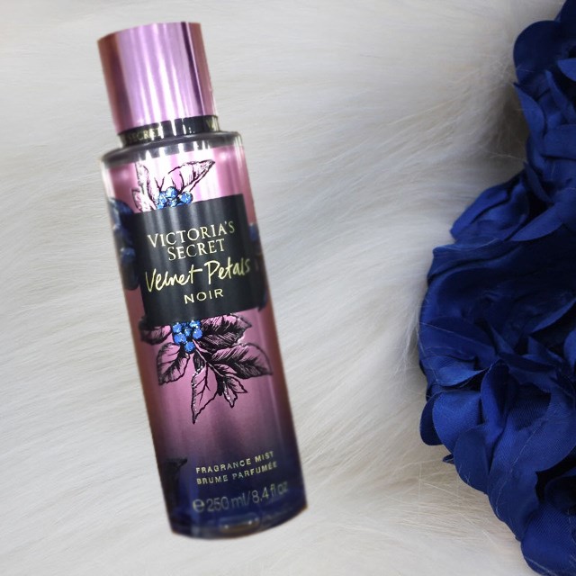 XỊT BODY MIST VICTORIA'S VELNET PETALS NOIR