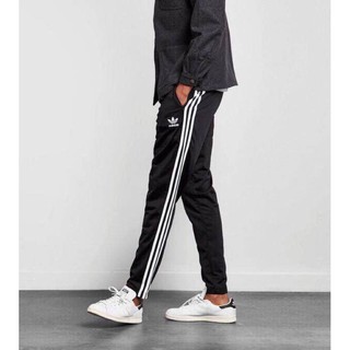 quần jogger Adidas