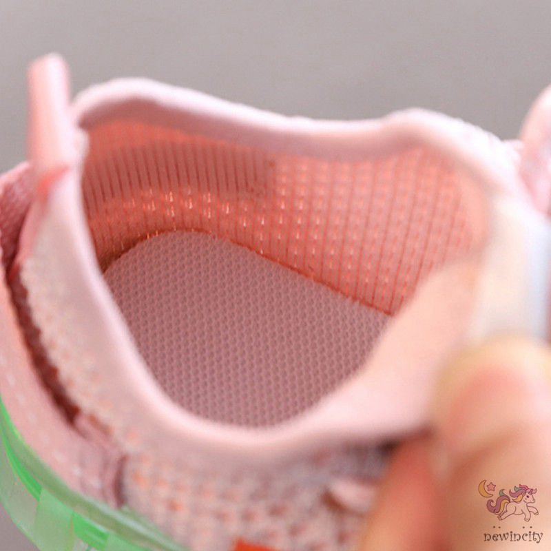 Giày Thể Thao Chống Trượt Có Đèn Led Cho Bé