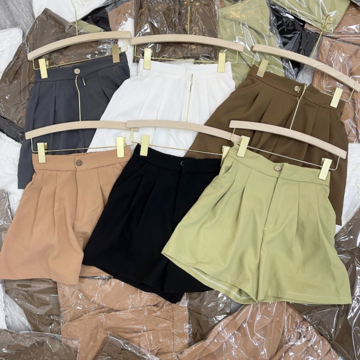 Quần short nữ cạp cao ống rộng cài cúc basic, Quần short nữ xếp ly eo MOQ01 - Mono Boutique