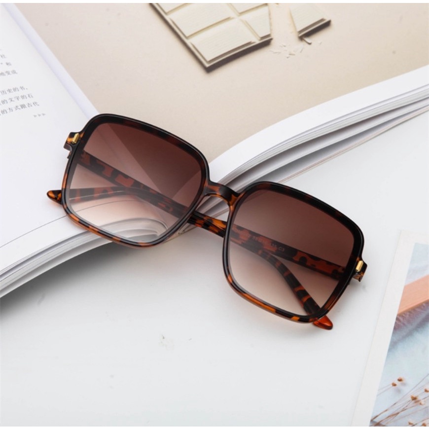 Kính thời trang nam nữ chống tia UV năm 2022 z1939