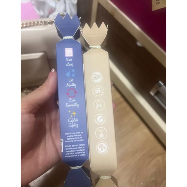 Khăn tẩy trang Make Up Eraser the original hình kẹo