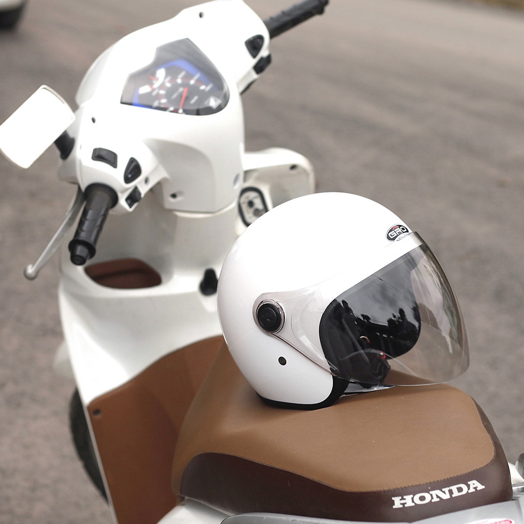 Mũ bảo hiểm thời trang, trẻ trung GRO 818KN, hai mẫu kính an toàn với vòng đầu 56 – 58 cm.